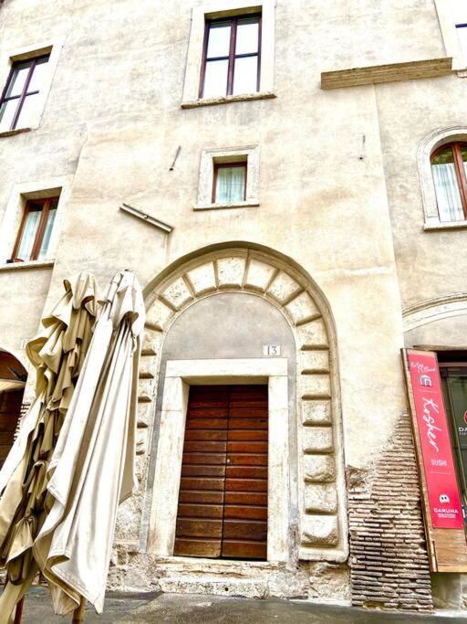 Vacanze Romane Al Portico D'Ottavia Екстер'єр фото